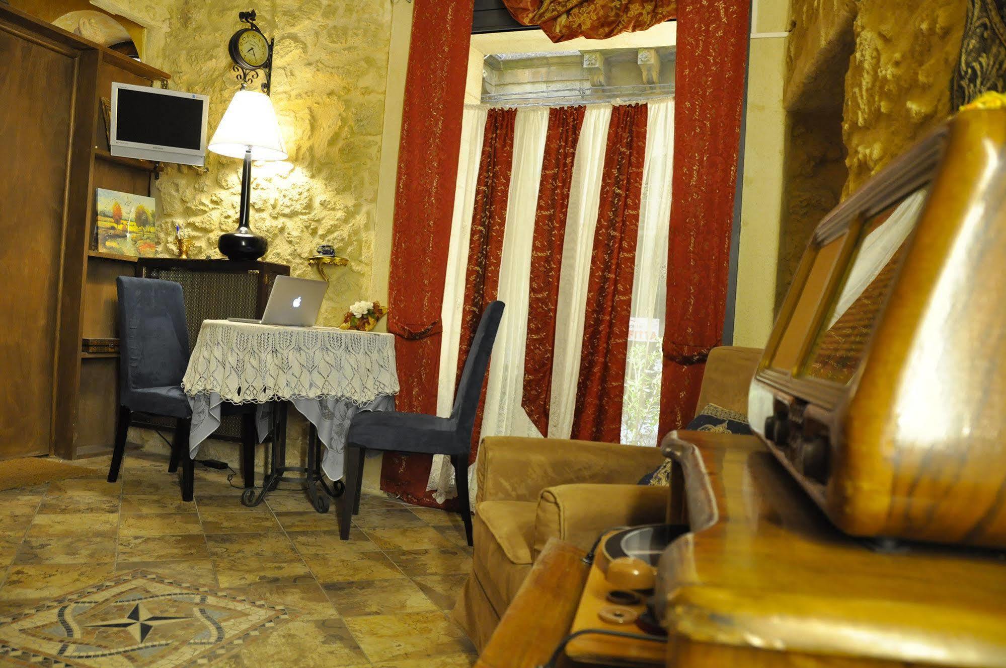 Bed and Breakfast Del Centro Енна Екстер'єр фото